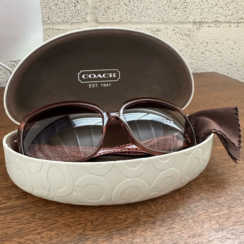 Coach Scarlet HC 8027 Blush Pink Gradient Sunglasses L902 EUC w/ Case & Cloth - Picture 5 of 12